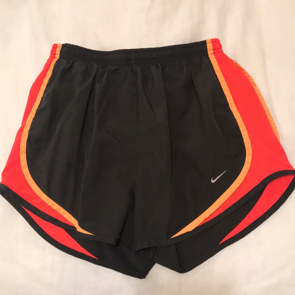 Nike women’s tempo shorts